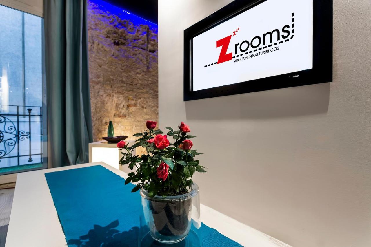 Zrooms&Suites Hostel Boutique Zaragoza Bagian luar foto